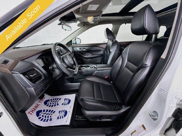 Used 2021 Nissan Rogue SV AWD/4WD image 19