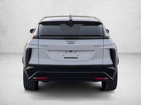 Used 2024 Cadillac Lyriq Sport AWD/4WD image 7