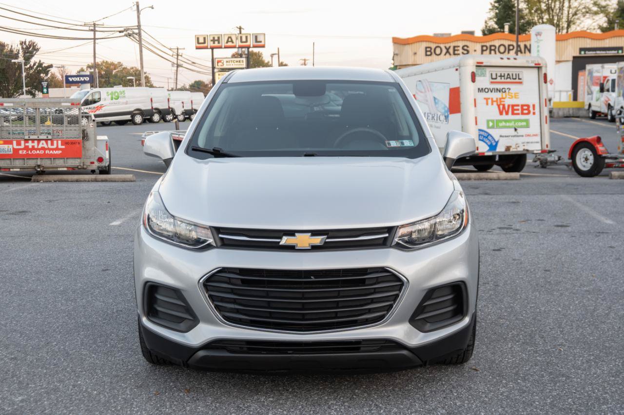 Used 2020 Chevrolet Trax LS w/ Tint and Cruise Package FWD image 5