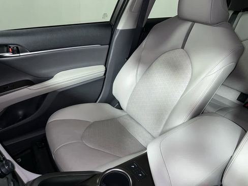 Used 2022 Toyota Camry XSE FWD image 26