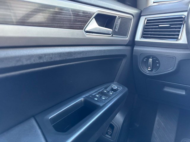 Used 2019 Volkswagen Atlas SEL AWD/4WD image 19