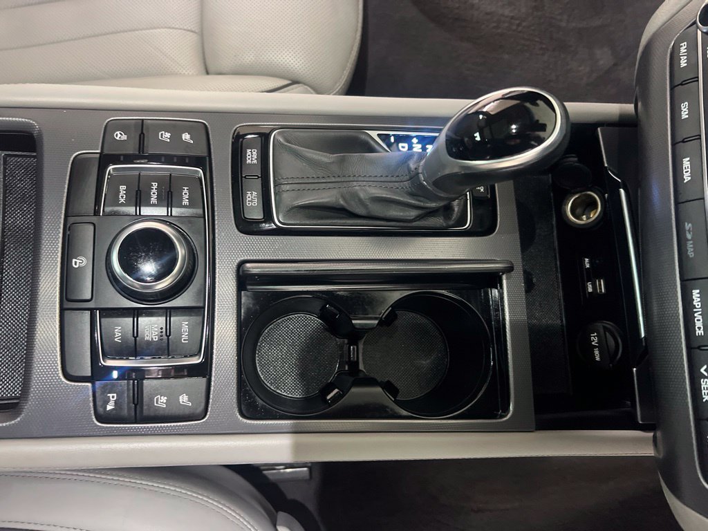 Used 2015 Hyundai Genesis 3.8 w/ Option Group 04 AWD/4WD image 24