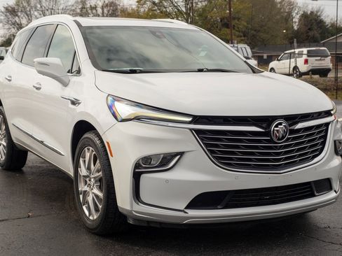 Used 2023 Buick Enclave Essence w/ Experience Buick Package image 37