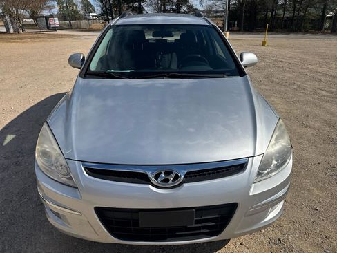 Used 2010 Hyundai Elantra SE w/ Popular Equipment Pkg 2 image 3