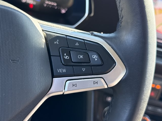 Used 2024 Volkswagen Jetta SE FWD image 32