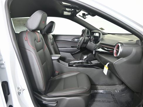 New 2026 Chevrolet Trax RS w/ Driver Confidence Package FWD image 13