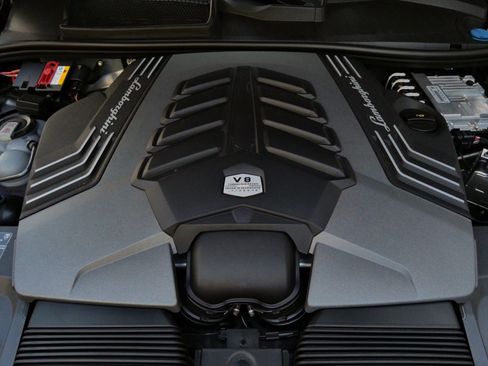 Used 2023 Lamborghini Urus Performante AWD/4WD image 29