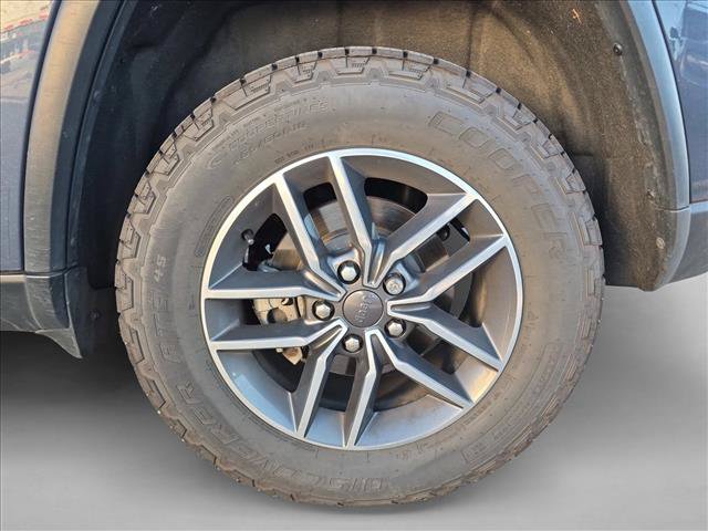 Used 2020 Jeep Grand Cherokee Limited w/ Luxury Group II AWD/4WD image 13