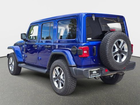 Used 2019 Jeep Wrangler Unlimited Sahara AWD/4WD image 10