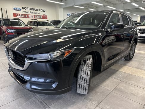 Used 2020 MAZDA CX-5 Touring image 17