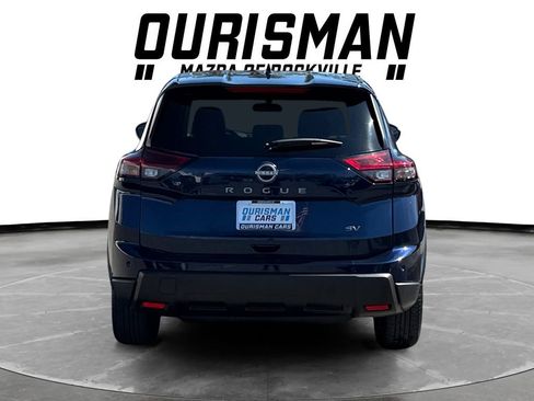 Used 2024 Nissan Rogue SV image 5