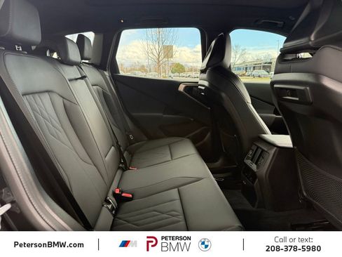Used 2025 BMW X3 xDrive30i w/ Premium Package image 16