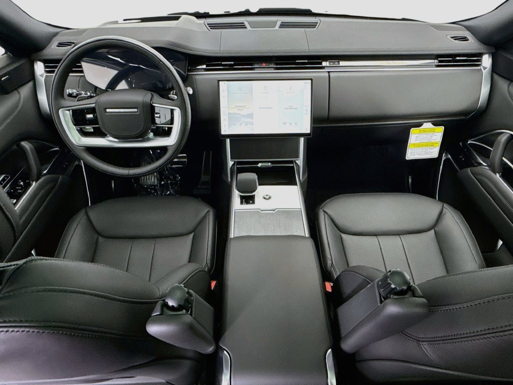 New 2026 Land Rover Range Rover Long Wheelbase SE AWD/4WD image 13
