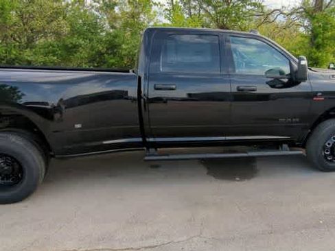 New 2026 RAM 3500 Big Horn AWD/4WD image 9