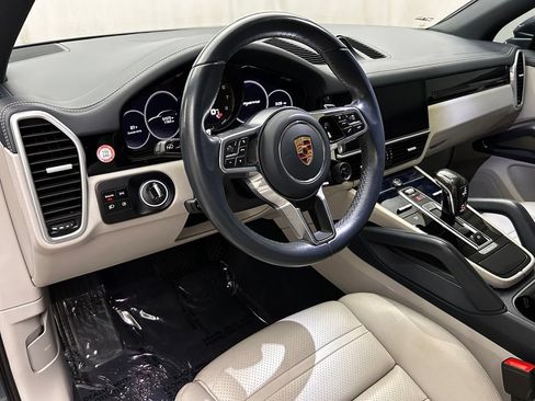 Used 2019 Porsche Cayenne E-Hybrid AWD/4WD image 11