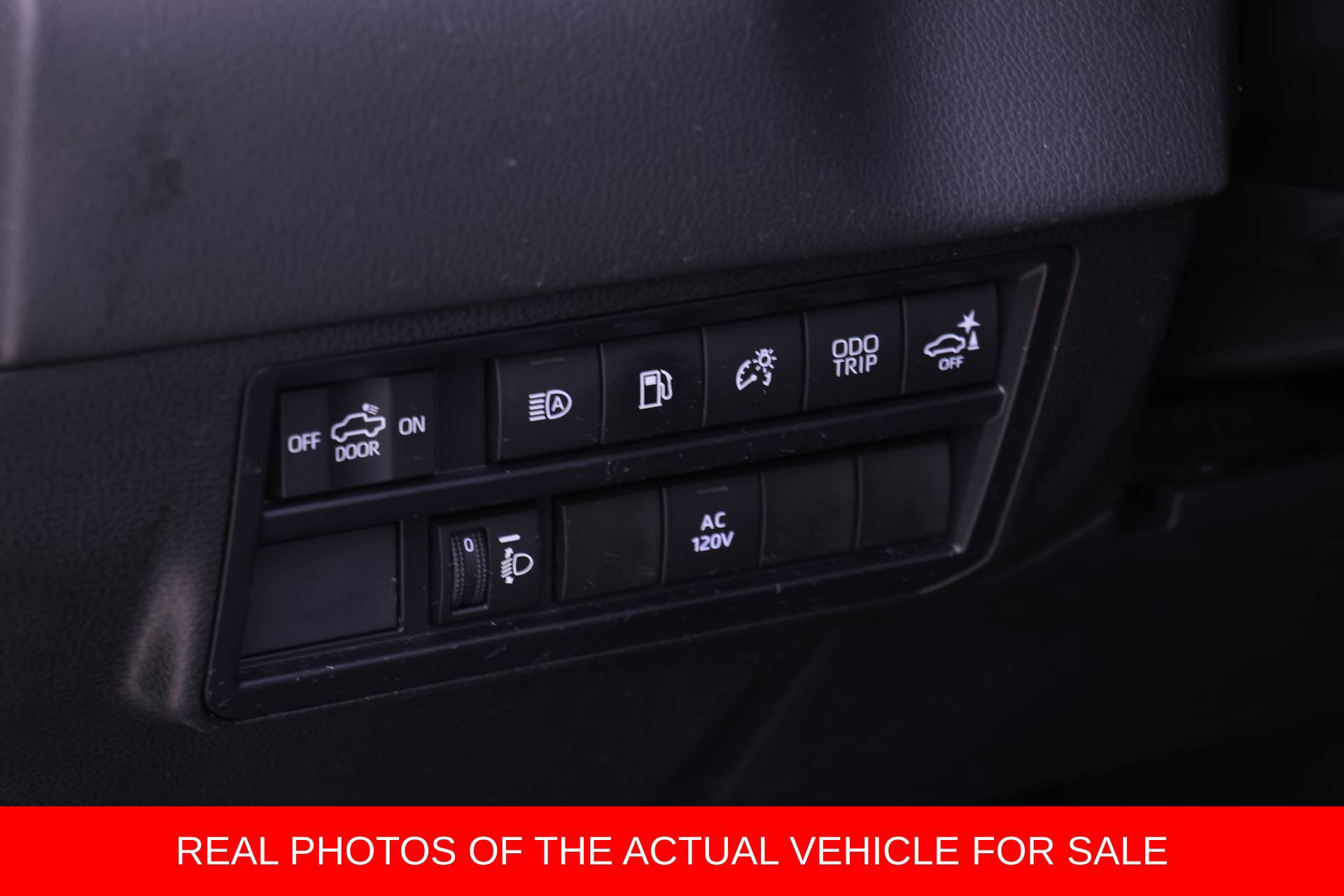 Used 2024 Toyota Tundra Limited w/ Power Package AWD/4WD image 15