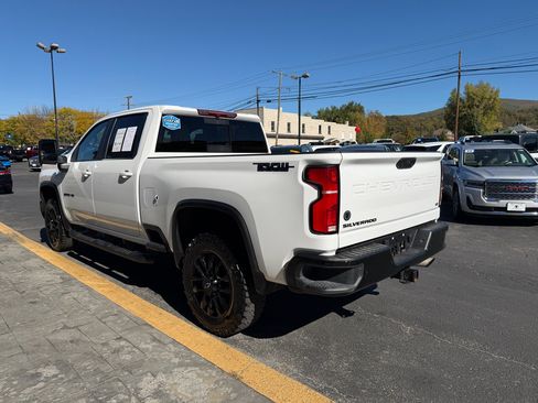 Used 2025 Chevrolet Silverado 2500 LT w/ Trail Boss Package image 6