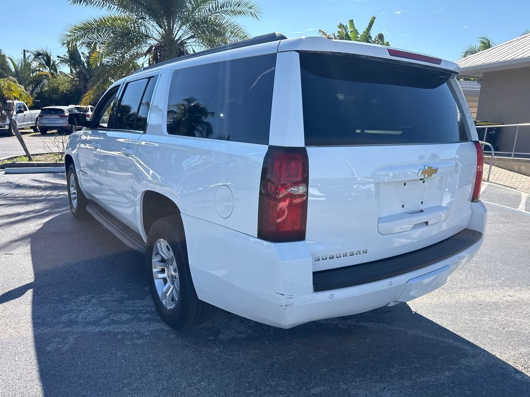 Used 2018 Chevrolet Suburban LS AWD/4WD image 3
