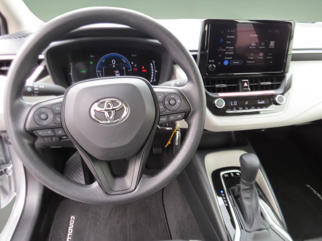 Used 2026 Toyota Corolla LE FWD image 19