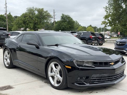 Used 2015 Chevrolet Camaro SS w/ RS Package RWD image 3