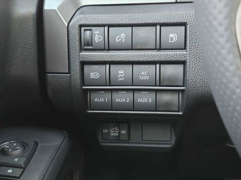 New 2025 Toyota Tacoma TRD Off-Road AWD/4WD image 38