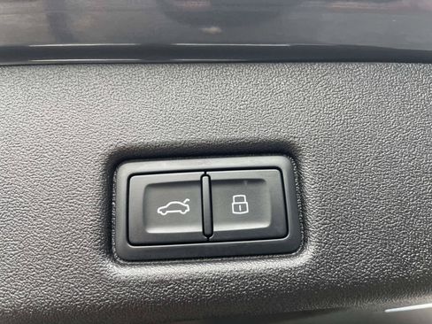 Certified 2025 Audi Q5 Premium Plus w/ Premium Plus AWD/4WD image 21