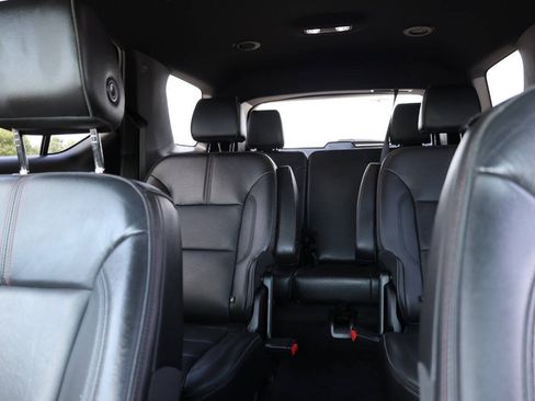 Used 2022 Chevrolet Traverse RS AWD/4WD image 17