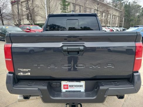 Certified 2025 Toyota Tacoma SR5 image 4