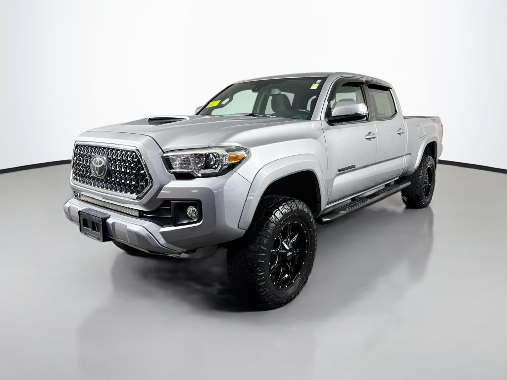 Used 2019 Toyota Tacoma TRD Sport w/ Technology Package AWD/4WD image 2