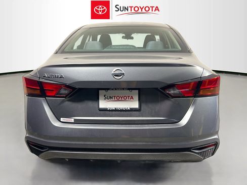 Used 2021 Nissan Altima 2.5 S FWD image 2