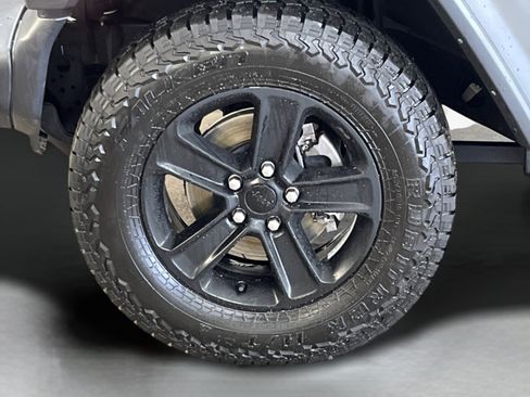 Used 2022 Jeep Wrangler Unlimited Sport image 9