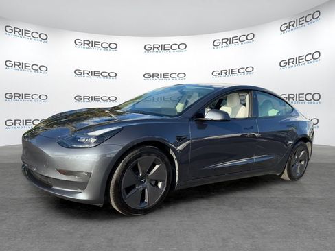Used 2023 Tesla Model 3 Standard Range RWD image 3