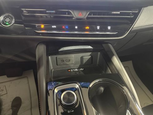 Used 2025 Buick Envision Preferred AWD/4WD image 31