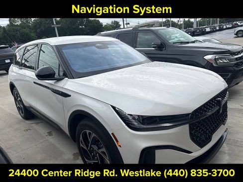 Used 2024 Lincoln Nautilus Premier w/ Jet Appearance Package AWD/4WD image 11