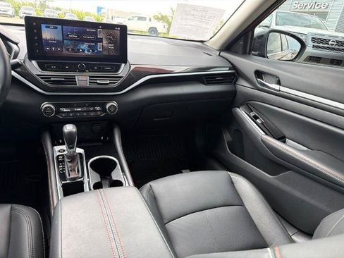 Certified 2025 Nissan Altima 2.5 SR w/ SR Premium Package FWD image 22
