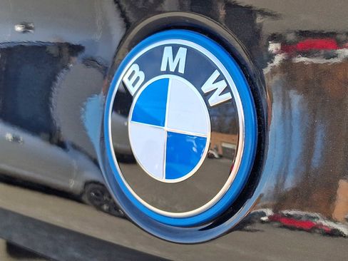 Used 2024 BMW i5 eDrive40i w/ Premium Package RWD image 28