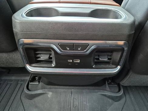 Used 2022 GMC Sierra 1500 Denali Ultimate AWD/4WD image 17