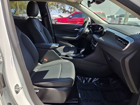 Used 2025 Buick Encore GX Preferred image 24