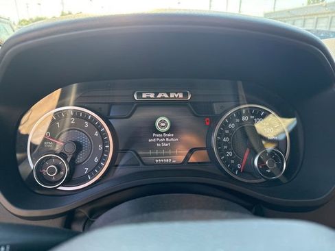 Used 2022 RAM 1500 Big Horn AWD/4WD image 6