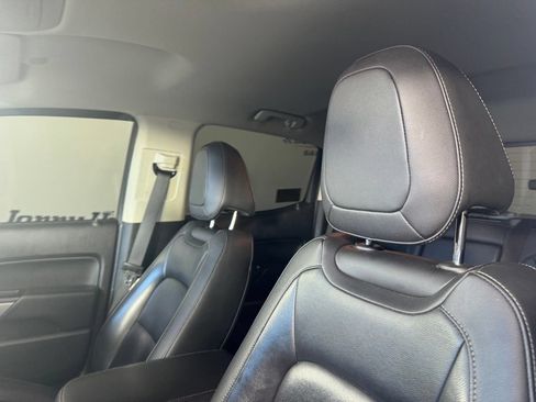Used 2019 Chevrolet Colorado LT w/ Luxury Package, Chrome AWD/4WD image 10