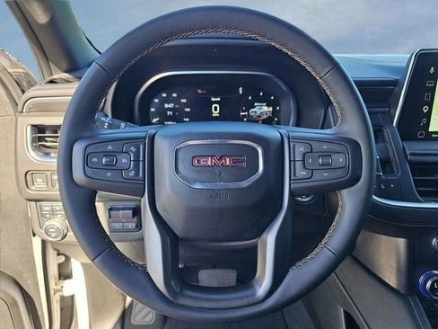 Used 2023 GMC Yukon XL AT4 w/ AT4 Premium Plus Package AWD/4WD image 22