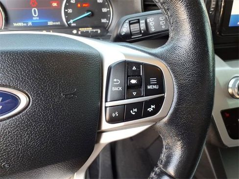 Used 2021 Ford Explorer XLT image 12