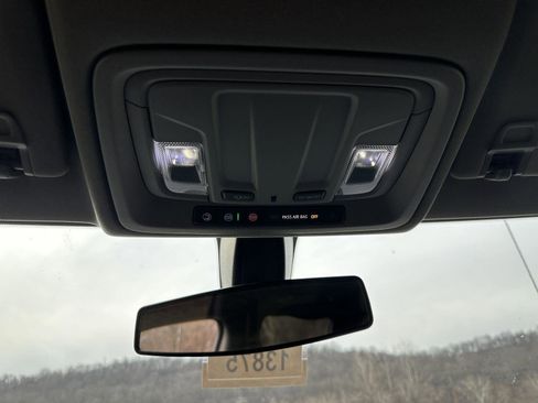 Used 2022 Chevrolet Silverado 1500 Custom image 16