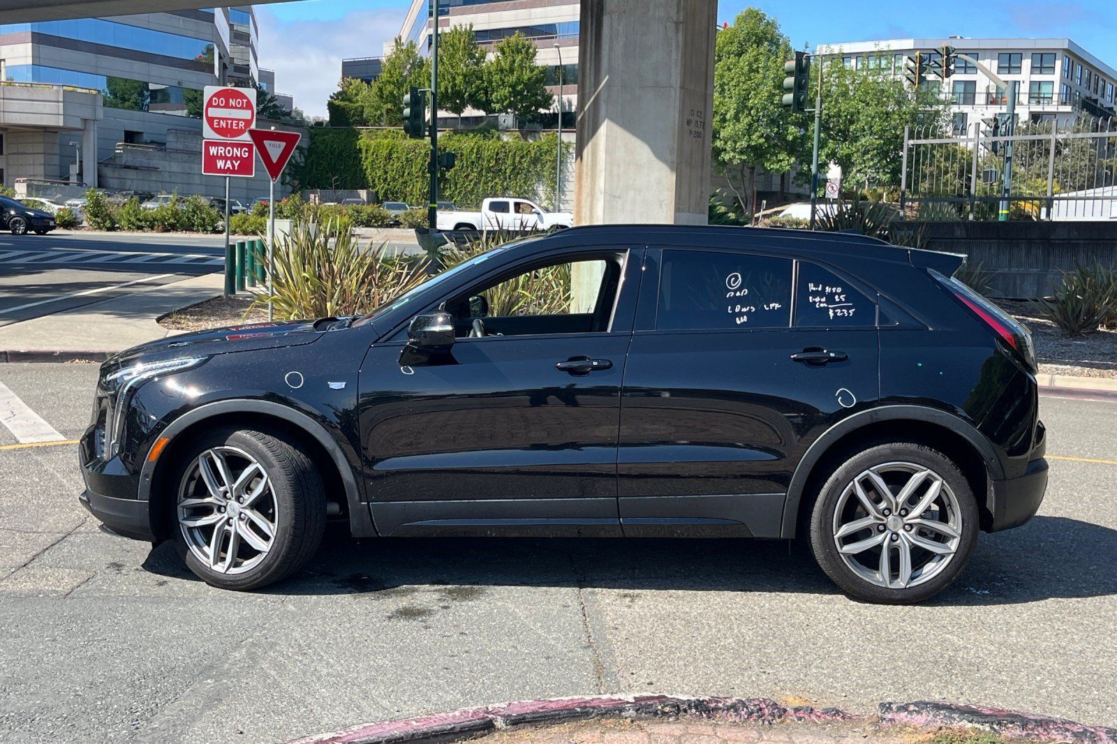 Used 2019 Cadillac XT4 Sport FWD image 2