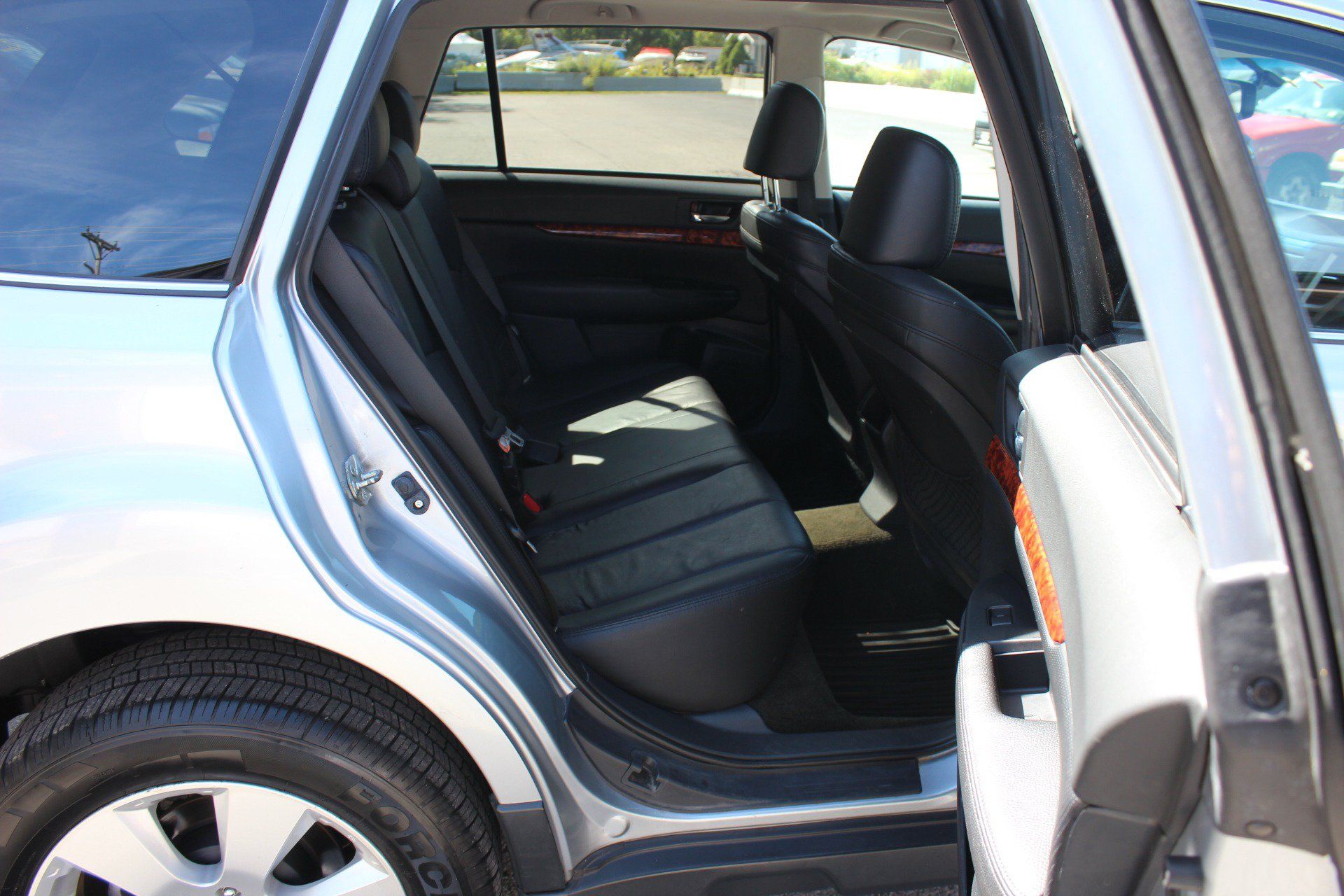 Used 2012 Subaru Outback 2.5i Limited w/ Moonroof Pkg AWD/4WD image 37