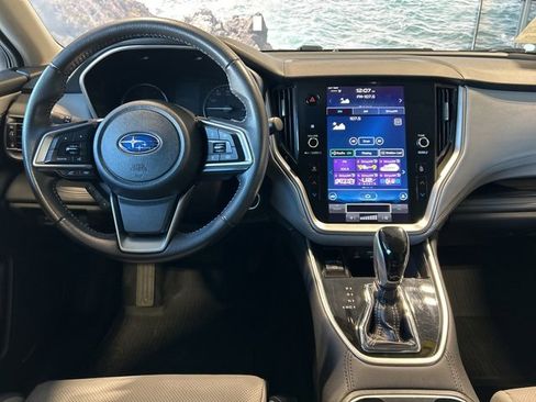 Used 2021 Subaru Outback Limited image 3