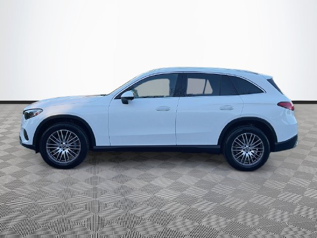 Certified 2026 Mercedes-Benz GLC 300 4MATIC image 4