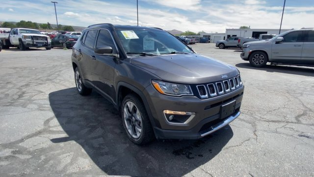 Used 2019 Jeep Compass Limited w/ Safety & Security Group AWD/4WD image 2