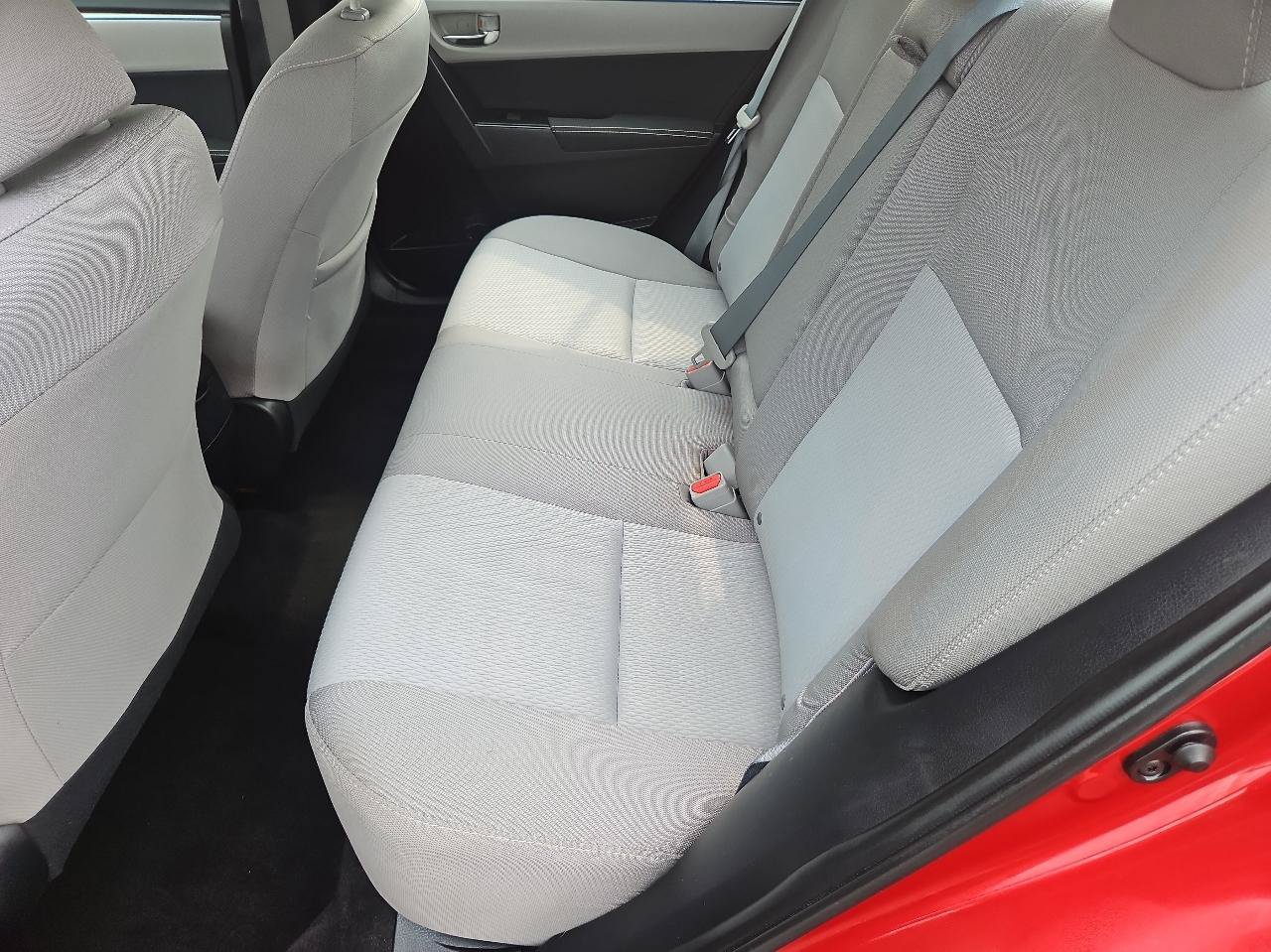 Used 2016 Toyota Corolla LE FWD image 22