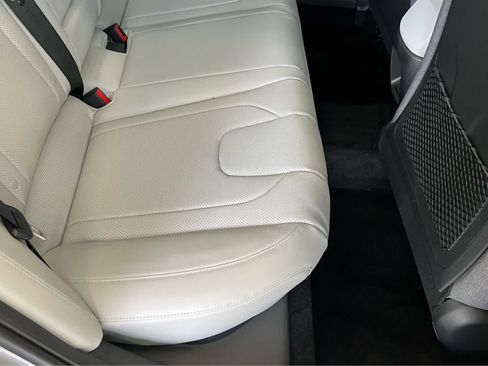 New 2026 Hyundai Elantra Limited FWD image 23